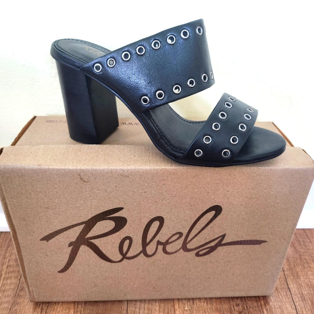 REBELS Black LeatherSlide w/Silver Grommets NWT  size 40